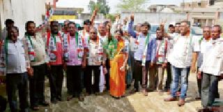 NCP's flag at Deori Market Committee | देवरी बाजार समितीवर राष्ट्रवादीचा झेंडा