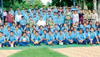 IAS, IPS, on the strength of diligence and stubbornness | परिश्रम व जिद्दीच्या बळावर आयएएस, आयपीएस व्हा