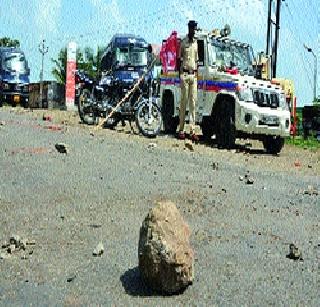 Police lathamar on CPI (M) workers | माकप कार्यकर्त्यांवर पोलिसांचा लाठीमार