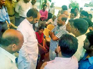 Visit of Union ministers to Jogi double murder | जोगी दुहेरी हत्याकांड घटनास्थळाला केंद्रीय मंत्र्यांची भेट Visit of Union ministers to Jogi double murder | जोगी दुहेरी हत्याकांड घटनास्थळाला केंद्रीय मंत्र्यांची भेट