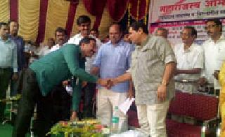 Response to Lord Shiva's campaign at Worood | वरूड येथे महाराजस्व अभियानाला प्रतिसाद Response to Lord Shiva's campaign at Worood | वरूड येथे महाराजस्व अभियानाला प्रतिसाद