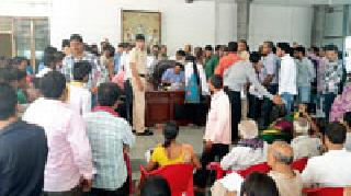 Complaint filed by citizens on 600 | ६०० वर नागरिकांनी मांडल्या तक्रारी Complaint filed by citizens on 600 | ६०० वर नागरिकांनी मांडल्या तक्रारी