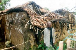 The beneficiary deprived of the house | लाभार्थी घरकुलापासून वंचित The beneficiary deprived of the house | लाभार्थी घरकुलापासून वंचित