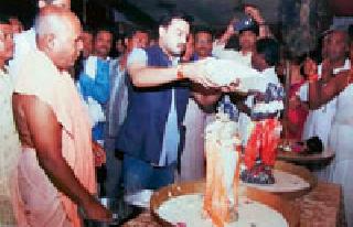 Midnight Prenatal Festival | मध्यरात्री रंगला जन्मोत्सव सोहळा