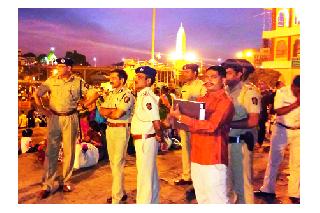 Inspection of Godaghat by Singhal, Ranade | सिंघल, रानडे यांच्याकडून गोदाघाटाची पाहणी