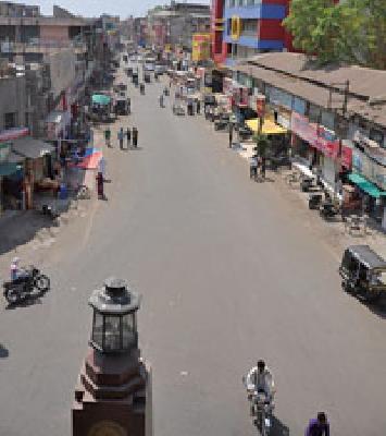 Road to dew | उन्हाच्या तडाख्याने रस्ते ओस