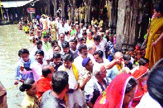 Police settlement on Kushwarna | कुशावर्तावरील पोलीस बंदोबस्त सैलत्