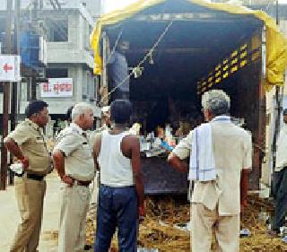 Police eyes on POP idols! | पीओपीच्या मूर्तींवर पोलिसांची करडी नजर