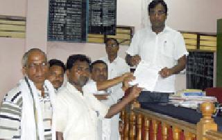 Provide regular electricity supply to DesiGans | देसाईगंजात नियमित वीज पुरवठा करा Provide regular electricity supply to DesiGans | देसाईगंजात नियमित वीज पुरवठा करा