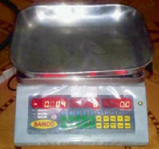 Loot of customers through weight bites | वजन काट्यांच्या माध्यमातून ग्राहकांची लूट Loot of customers through weight bites | वजन काट्यांच्या माध्यमातून ग्राहकांची लूट