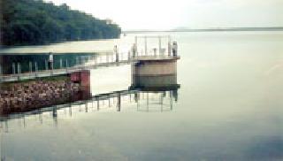 Water consumption dropped by 11 percent | जलसाठ्यात ११ टक्क्यांची घट Water consumption dropped by 11 percent | जलसाठ्यात ११ टक्क्यांची घट