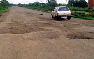 National Highway on paper | राष्ट्रीय महामार्ग कागदावरच National Highway on paper | राष्ट्रीय महामार्ग कागदावरच