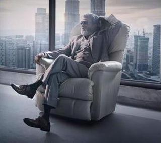 Rajinikanth, beginning with the auspicious time for the filming of Radhika Apte's kabadi | रजनीकांत, राधिका आपटेच्या कबालीच्या चित्रीकरणास शुभमुहूर्तावर सुरुवात Rajinikanth, beginning with the auspicious time for the filming of Radhika Apte's kabadi | रजनीकांत, राधिका आपटेच्या कबालीच्या चित्रीकरणास शुभमुहूर्तावर सुरुवात