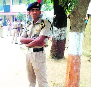 Suicide by shooting a shot at Simla | जवानाची सिमला येथे गोळी झाडून आत्महत्या Suicide by shooting a shot at Simla | जवानाची सिमला येथे गोळी झाडून आत्महत्या