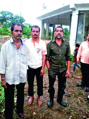 Release after eleven hours: flood of Kadva, Vadali rivers disappear | अकरा तासांनंतर सुटका : कादवा, वडाळी नद्यांचा पूर ओसरला Release after eleven hours: flood of Kadva, Vadali rivers disappear | अकरा तासांनंतर सुटका : कादवा, वडाळी नद्यांचा पूर ओसरला