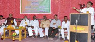 Youth should take the initiative to improve the Dalit settlement | दलित वस्ती सुधारणेसाठी युवकांनी पुढाकार घ्यावा