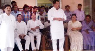 Congress rally in Alapoli | आलापल्लीत काँग्रेसचा मेळावा Congress rally in Alapoli | आलापल्लीत काँग्रेसचा मेळावा