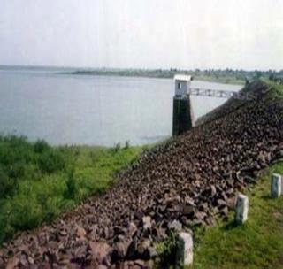 63% water storage in three medium projects | तीन मध्यम प्रकल्पांत ६३ टक्के जलसाठा