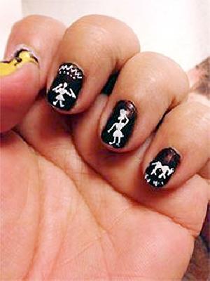 Picture on the nails | नखांवर वारली चित्र Picture on the nails | नखांवर वारली चित्र