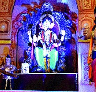 Kartwadi in the worship of Bappa! | बाप्पाच्या भक्तिरसात रंगली खेतवाडी!