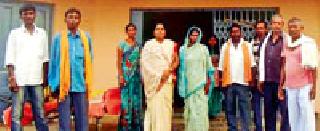 Saundra, Khapri rehabilitation work ignored | सौंदड, खापरी पुनर्वसनाचे काम दुर्लक्षित Saundra, Khapri rehabilitation work ignored | सौंदड, खापरी पुनर्वसनाचे काम दुर्लक्षित