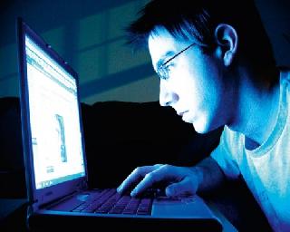 Pornography is legal? | अश्लीलतेला कायदेशीर आवर? Pornography is legal? | अश्लीलतेला कायदेशीर आवर?