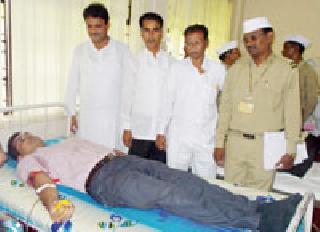 Blood donation of 125 donors | १२५ रक्तदात्यांचे रक्तदान Blood donation of 125 donors | १२५ रक्तदात्यांचे रक्तदान