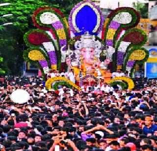 Mobile thieves in procession | मिरवणुकीमध्ये मोबाईल चोरट्यांची चंगळ