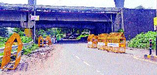 Barricading police forgot | बॅरिकेडिंगचा पोलिसांना विसर Barricading police forgot | बॅरिकेडिंगचा पोलिसांना विसर