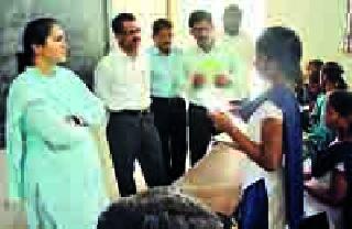 Commissionerate of Schools at Ashram Schools in Melghat | मेळघाटातील आश्रम शाळांवर आयुक्तांच्या धाडी