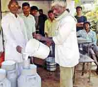 Dairy producers in crisis | दुग्ध उत्पादक संकटात