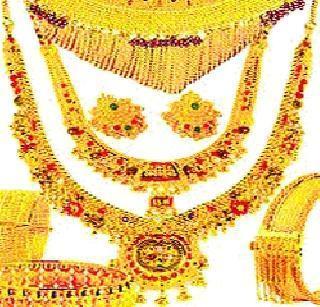 Gold at the lowest level of one and half month | सोने दीड महिन्यांच्या नीचांकी पातळीवर Gold at the lowest level of one and half month | सोने दीड महिन्यांच्या नीचांकी पातळीवर