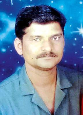 Worker's blood | कामगाराचा खून