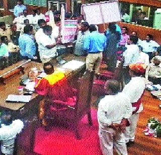 The building of the Shravanhara Society was finally replaced by the builder | श्रावणधारा सोसायटीची जागा अखेर बिल्डरलाच The building of the Shravanhara Society was finally replaced by the builder | श्रावणधारा सोसायटीची जागा अखेर बिल्डरलाच