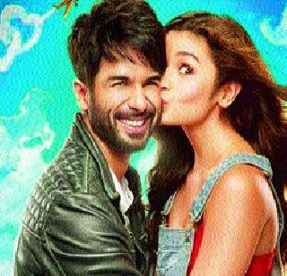 Shahid-Aliiyachi's 'Nazixes' hit | शाहिद-आलियाची ‘नजदिकीयाँ’ हिट Shahid-Aliiyachi's 'Nazixes' hit | शाहिद-आलियाची ‘नजदिकीयाँ’ हिट