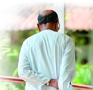 Senior citizens in the state are the most vulnerable | राज्यातील ज्येष्ठ नागरिक सर्वाधिक असुरक्षित Senior citizens in the state are the most vulnerable | राज्यातील ज्येष्ठ नागरिक सर्वाधिक असुरक्षित