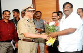 Director General of Police ... | पोलीस महासंचालकांचे स्वागत... Director General of Police ... | पोलीस महासंचालकांचे स्वागत...