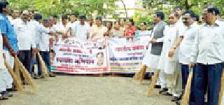 Jagar of cleanliness across the district; Initiatives taken by the Representatives | जिल्हाभरात स्वच्छतेचा जागर; लोकप्रतिनिधींनी घेतला पुढाकार