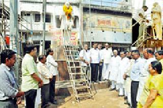 Greetings to Gandhi and Shastriji in the district | जिल्ह्यात गांधी व शास्त्रीजींना अभिवादन Greetings to Gandhi and Shastriji in the district | जिल्ह्यात गांधी व शास्त्रीजींना अभिवादन