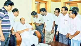 Tribal reservation is not shocking | आदिवासी आरक्षणाला धक्का नाही