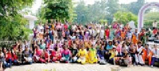 Happy 'fitness tour' looted by Sakhi | सखींनी लुटला ‘फिटनेस टूर’चा आनंद Happy 'fitness tour' looted by Sakhi | सखींनी लुटला ‘फिटनेस टूर’चा आनंद