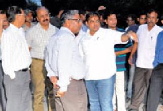 'Multiplex parking' in eight places in the city | शहरात आठ ठिकाणी 'मल्टिप्लेक्स पार्किंग'