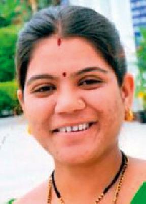 Nirch was born as the cleaner of Maharashtra | नेरची सून झाली महाराष्ट्राची स्वच्छतादूत