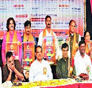 Marathi people do not have any questions, dreams | मराठी माणसाला प्रश्न, स्वप्नं पडत नाहीत Marathi people do not have any questions, dreams | मराठी माणसाला प्रश्न, स्वप्नं पडत नाहीत