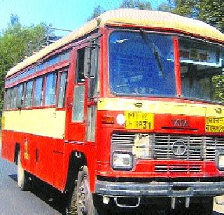 Falling on ST's weight | एसटीच्या भारमानात घसरण Falling on ST's weight | एसटीच्या भारमानात घसरण