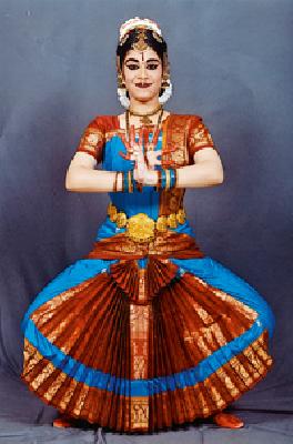 10 October Arangetam of Anjali Ghodadwad | अंजली घोडवैद्य हिचे १० आॅक्टोबरला अरंगेत्रम 10 October Arangetam of Anjali Ghodadwad | अंजली घोडवैद्य हिचे १० आॅक्टोबरला अरंगेत्रम