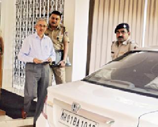 The officers of the DGP | पोलीस महासंचालकांच्या अधिकाऱ्यांना टीप्स The officers of the DGP | पोलीस महासंचालकांच्या अधिकाऱ्यांना टीप्स