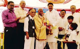 Find God in Parents' Services | आईवडिलांच्या सेवेत देव शोधा