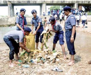 The Yashoda and Dham Rivers are cleaned by many initiatives | अनेकांच्या पुढाकाराने यशोदा व धाम नदी स्वच्छ