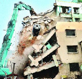 The 'those' buildings in the hills collapsed at the end | दिघ्यातील ‘त्या’ इमारती अखेर जमीनदोस्त The 'those' buildings in the hills collapsed at the end | दिघ्यातील ‘त्या’ इमारती अखेर जमीनदोस्त